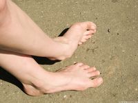 Feet - Valya A - 2016-02-28 A girl with plaited hair