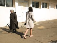 Feet - Vera - 2018-03-31 A spring barefoot stroll