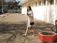 Feet - Vera - 2018-03-31 A spring barefoot stroll