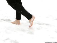 Feet - Victoria - 2013-06-12 Barefoot in deep fresh snow