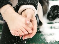 Feet - Victoria - 2013-06-12 Barefoot in deep fresh snow