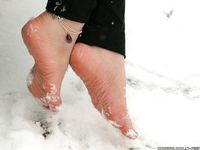Feet - Victoria - 2013-06-12 Barefoot in deep fresh snow