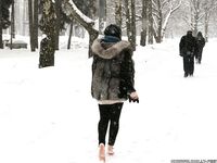 Feet - Victoria - 2013-06-12 Barefoot in deep fresh snow