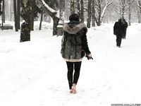 Feet - Victoria - 2013-06-12 Barefoot in deep fresh snow