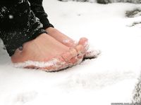 Feet - Victoria - 2013-06-12 Barefoot in deep fresh snow