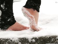 Feet - Victoria - 2013-06-12 Barefoot in deep fresh snow