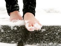 Feet - Victoria - 2013-06-12 Barefoot in deep fresh snow