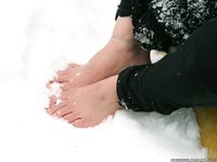 Feet - Victoria - 2013-06-12 Barefoot in deep fresh snow