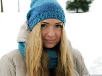 Feet - Victoria A - 2015-06-10 The first time on snow