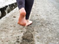 Feet - Victoria A - 2015-06-10 The first time on snow