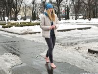 Feet - Victoria A - 2015-06-10 The first time on snow