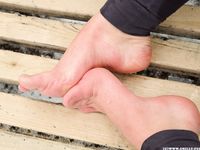 Feet - Victoria A - 2015-06-10 The first time on snow