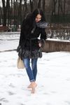 Feet - Victoria B - 2016-07-29 Barefoot in the snowy street