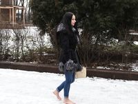 Feet - Victoria B - 2016-07-29 Barefoot in the snowy street