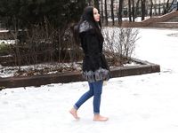 Feet - Victoria B - 2016-07-29 Barefoot in the snowy street