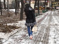 Feet - Victoria B - 2016-07-29 Barefoot in the snowy street