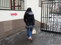 Feet - Victoria B - 2016-07-29 Barefoot in the snowy street