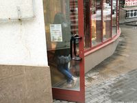 Feet - Victoria B - 2016-07-29 Barefoot in the snowy street