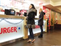 Feet - Victoria B - 2016-07-29 Barefoot in the snowy street