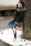 Feet - Victoria B - 2016-07-29 Barefoot in the snowy street