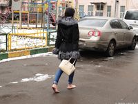 Feet - Victoria B - 2016-07-29 Barefoot in the snowy street