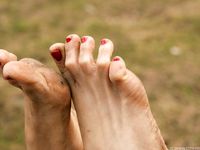 Feet - Vika - 2012-04-25 The first barefoot walk in 2012