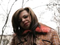 Feet - Viktoria - 2007-07-29 Barefoot home cleaning, spring slush and tender feet