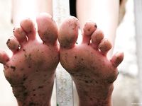 Feet - Viktoria - 2007-07-29 Barefoot home cleaning, spring slush and tender feet