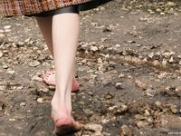 Feet - Viktoria - 2007-07-29 Barefoot home cleaning, spring slush and tender feet