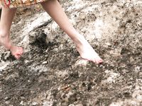 Feet - Viktoria - 2007-07-29 Barefoot home cleaning, spring slush and tender feet