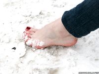 Feet - Yana - 2011-08-11 Snow and ice