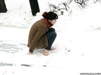 Feet - Yana - 2011-08-11 Snow and ice