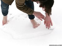 Feet - Yana - 2011-08-11 Snow and ice