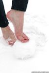 Feet - Yana - 2011-08-11 Snow and ice