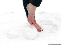 Feet - Yana - 2011-08-11 Snow and ice