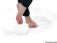 Feet - Yana - 2011-08-11 Snow and ice