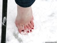 Feet - Yana - 2011-08-11 Snow and ice