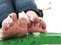 Feet - Yana - 2011-08-11 Snow and ice