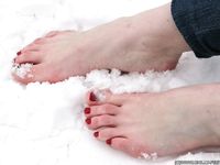Feet - Yana - 2011-08-11 Snow and ice