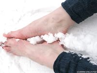 Feet - Yana - 2011-08-11 Snow and ice