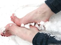Feet - Yana - 2011-08-11 Snow and ice