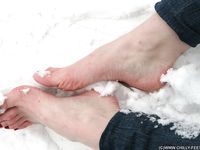 Feet - Yana - 2011-08-11 Snow and ice