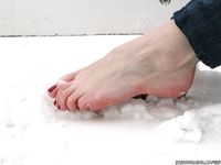 Feet - Yana - 2011-08-11 Snow and ice
