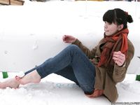 Feet - Yana - 2011-08-11 Snow and ice