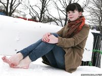 Feet - Yana - 2011-08-11 Snow and ice