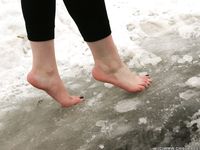Feet - Zarina - 2013-09-17 Snowbreak