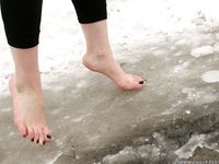 Feet - Zarina - 2013-09-17 Snowbreak
