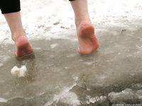 Feet - Zarina - 2013-09-17 Snowbreak