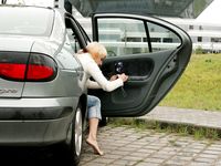 Feet - Zoya + Lana + Marisha - 2008-05-15 Barefoot ladies from Belarus