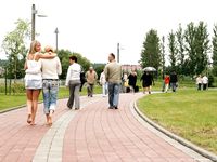 Feet - Zoya + Lana + Marisha - 2008-05-15 Barefoot ladies from Belarus